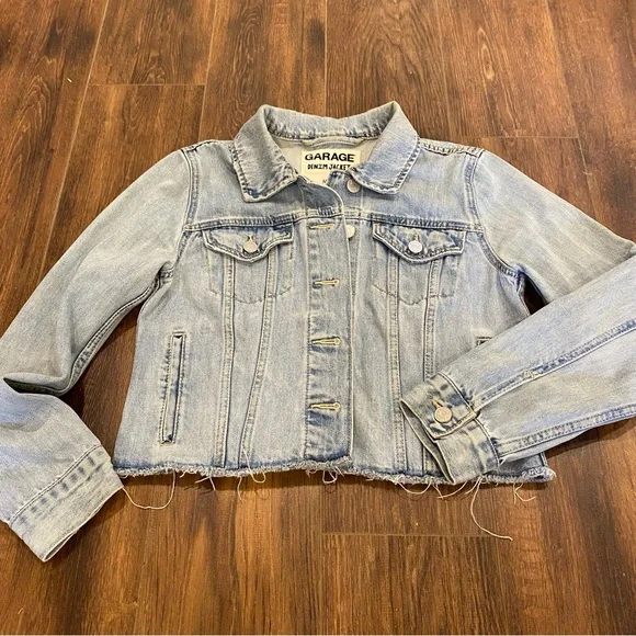 Distressed denim jacket - Picture 9 of 14